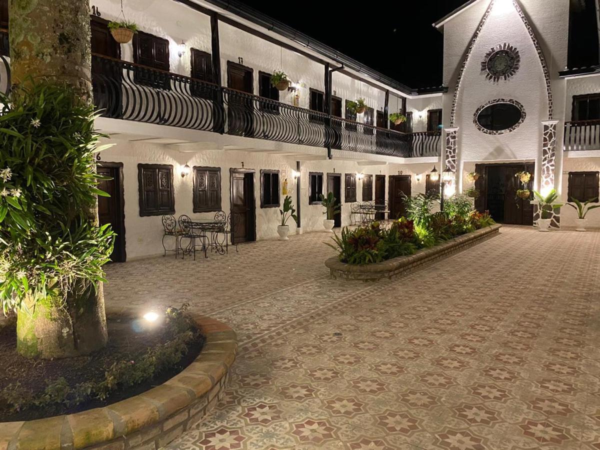 Casa Hotel Las Orquideas Circasia Exterior foto